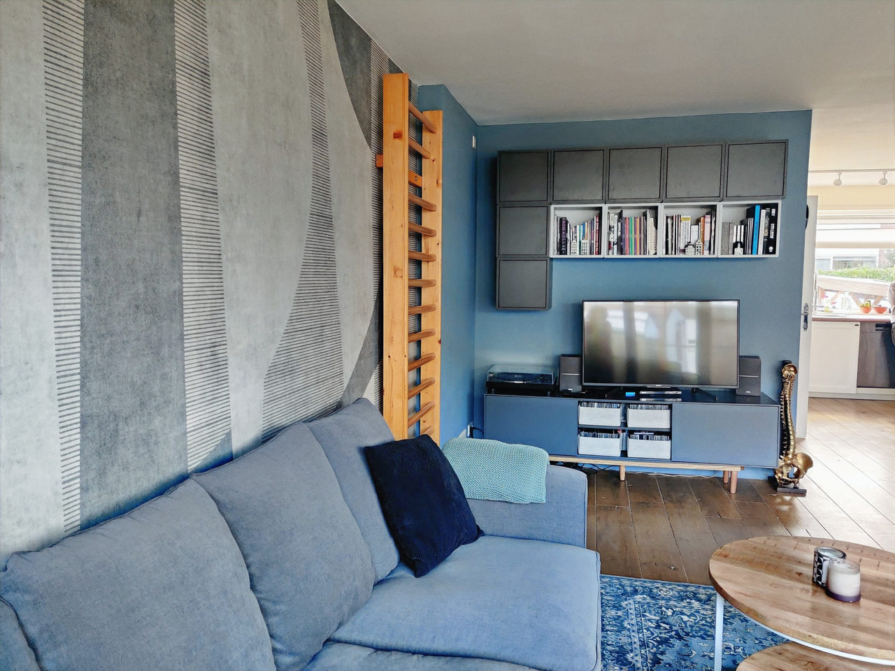 Smokey sky lounge: home interior design